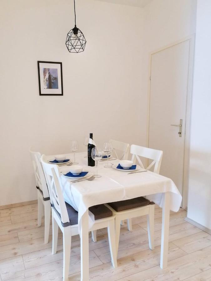 Apartments Valiza Сень Экстерьер фото